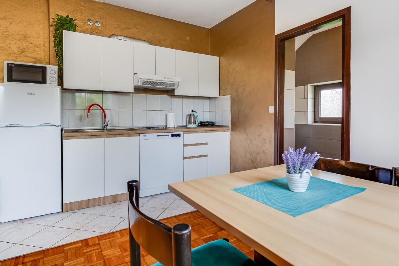 Apartments Patar Grabovac  Exterior photo